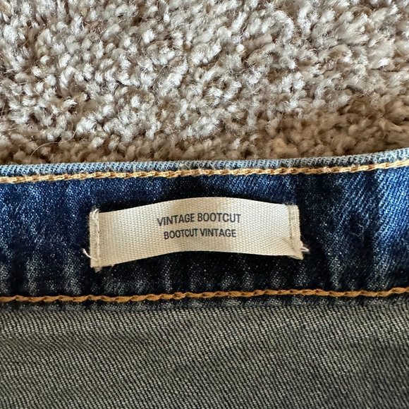 NWT Women's High-Rise Vintage Bootcut Jeans - Universal Thread Medium Wash 14 - Picture 9 of 13